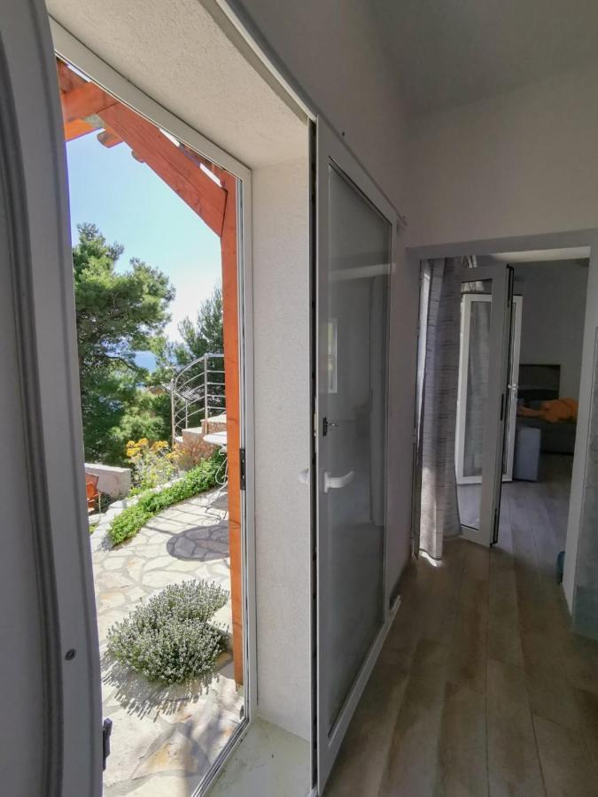 Apartments By The Sea Mimice, Omis - 14230 Kültér fotó